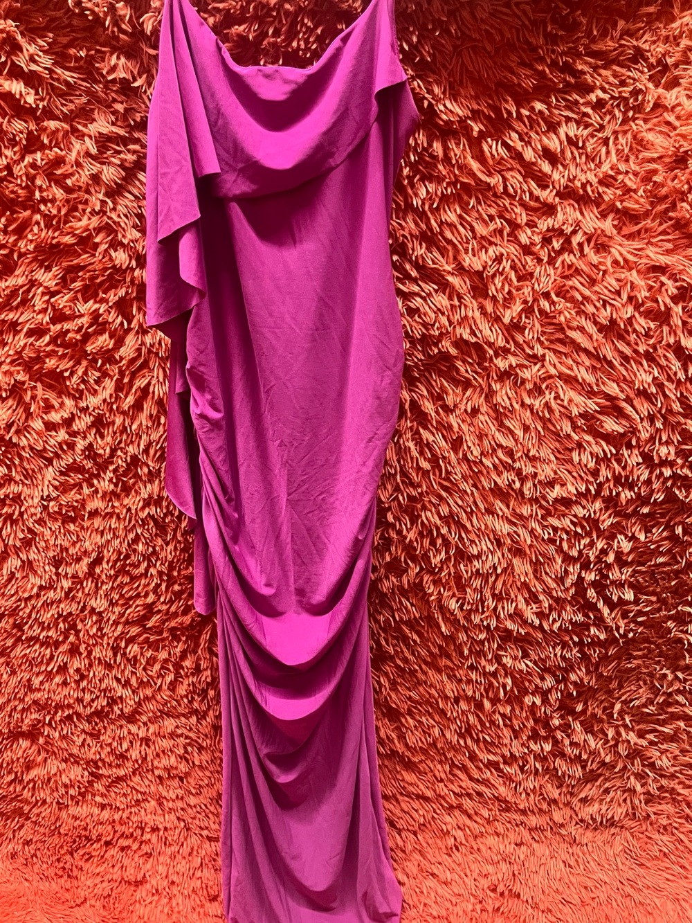 Fashion Nova Ruched Magenta low back one sleeved Evening Dress Size Medium - Picture 5 of 5